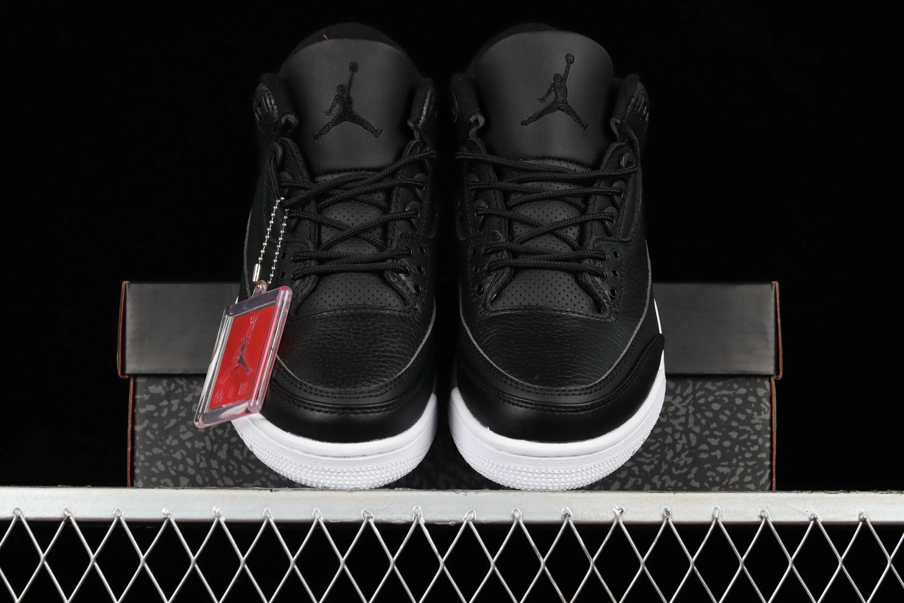 All categories Air Jordan Jordan series basketball shoes Air Jordan 3 Air Jordan 3 Retro "CYBER MONDAY" AJ3 Joe 3 black and white devil 136064-020